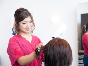 群馬県高崎市の美容室・美容師求人｜リ・ボーン ヘア＆リラックス｜スタイリスト・アシスタント募集